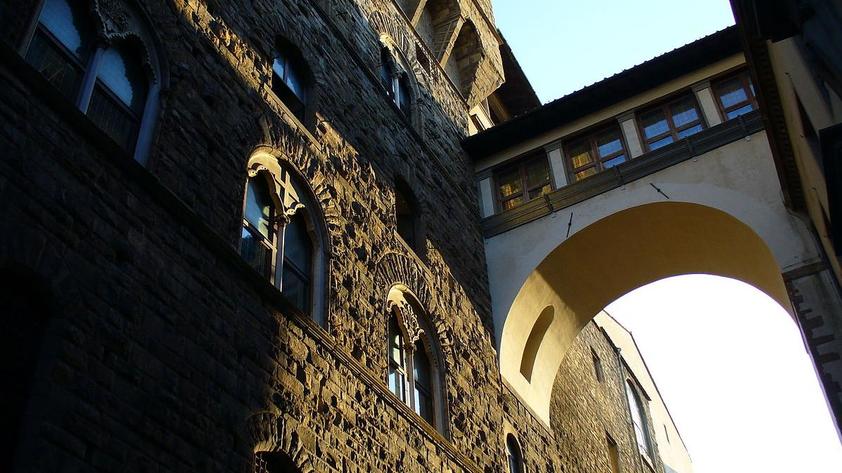 vasari corridor outside